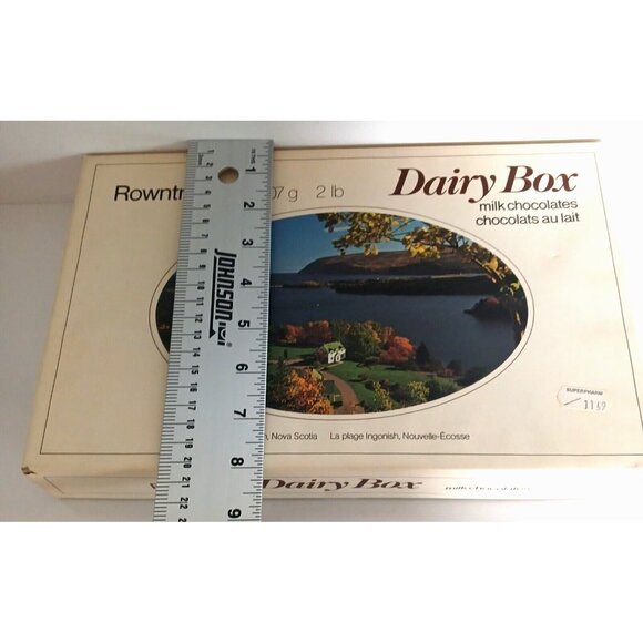 Vintage Rowntree Cardboar Dairy Box Chocolates Ingonish Beach Nova Scotia Canada - Picture 4 of 10